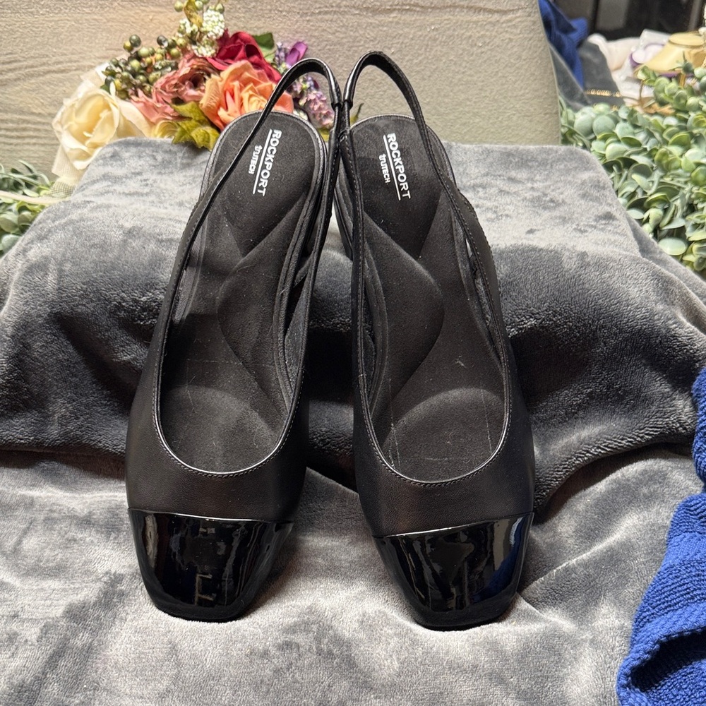 Rockport Black patent leather sling back flat size 10